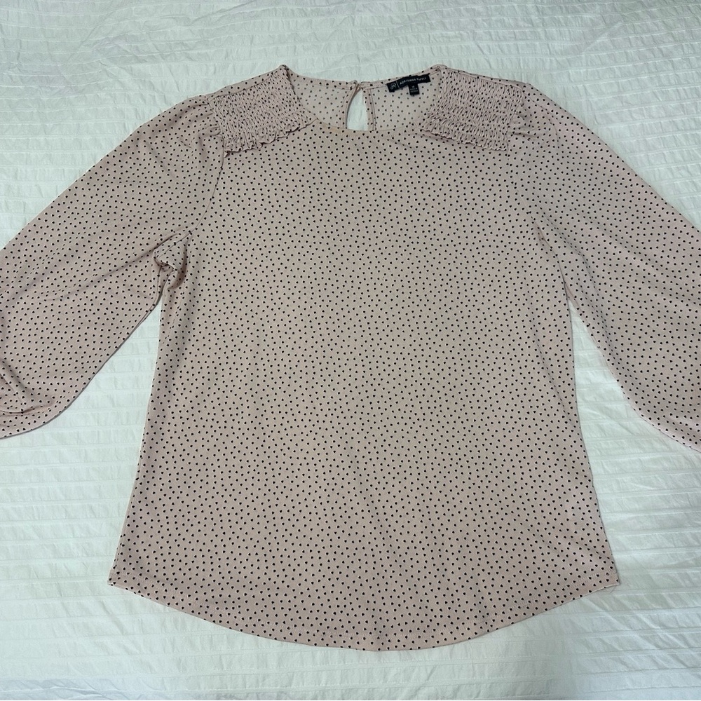 Adrianna Papell pink and black polka dot blouse. Medium.